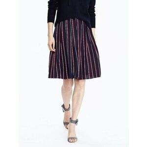BANANA REPUBLIC Pleated Navy Blue Red White SIZE 10 NWT